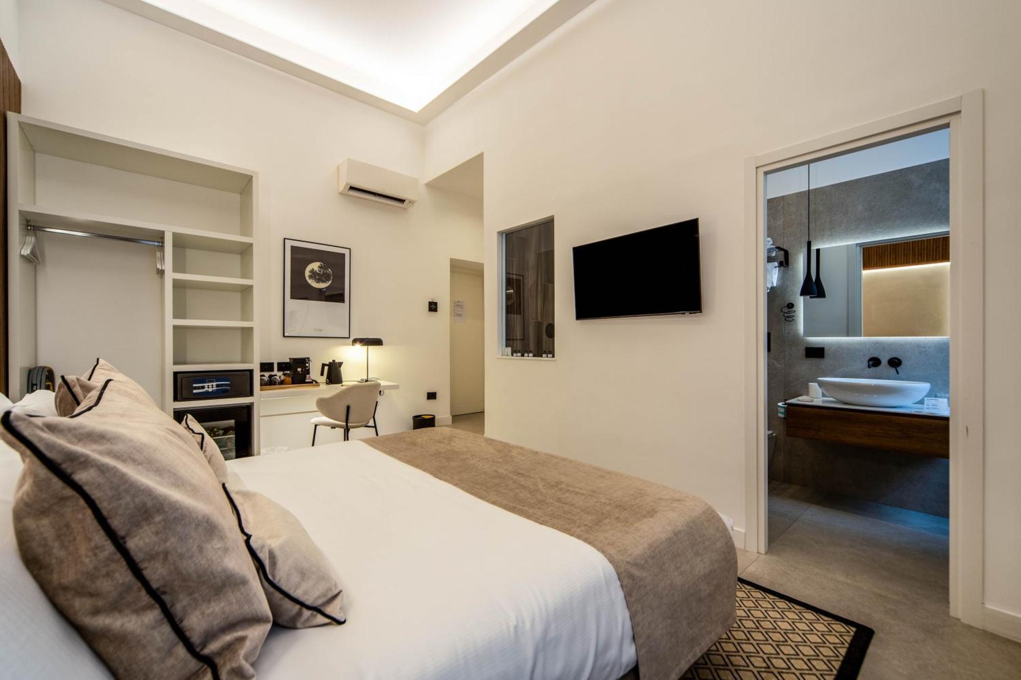 Mamalu - And Hotel *