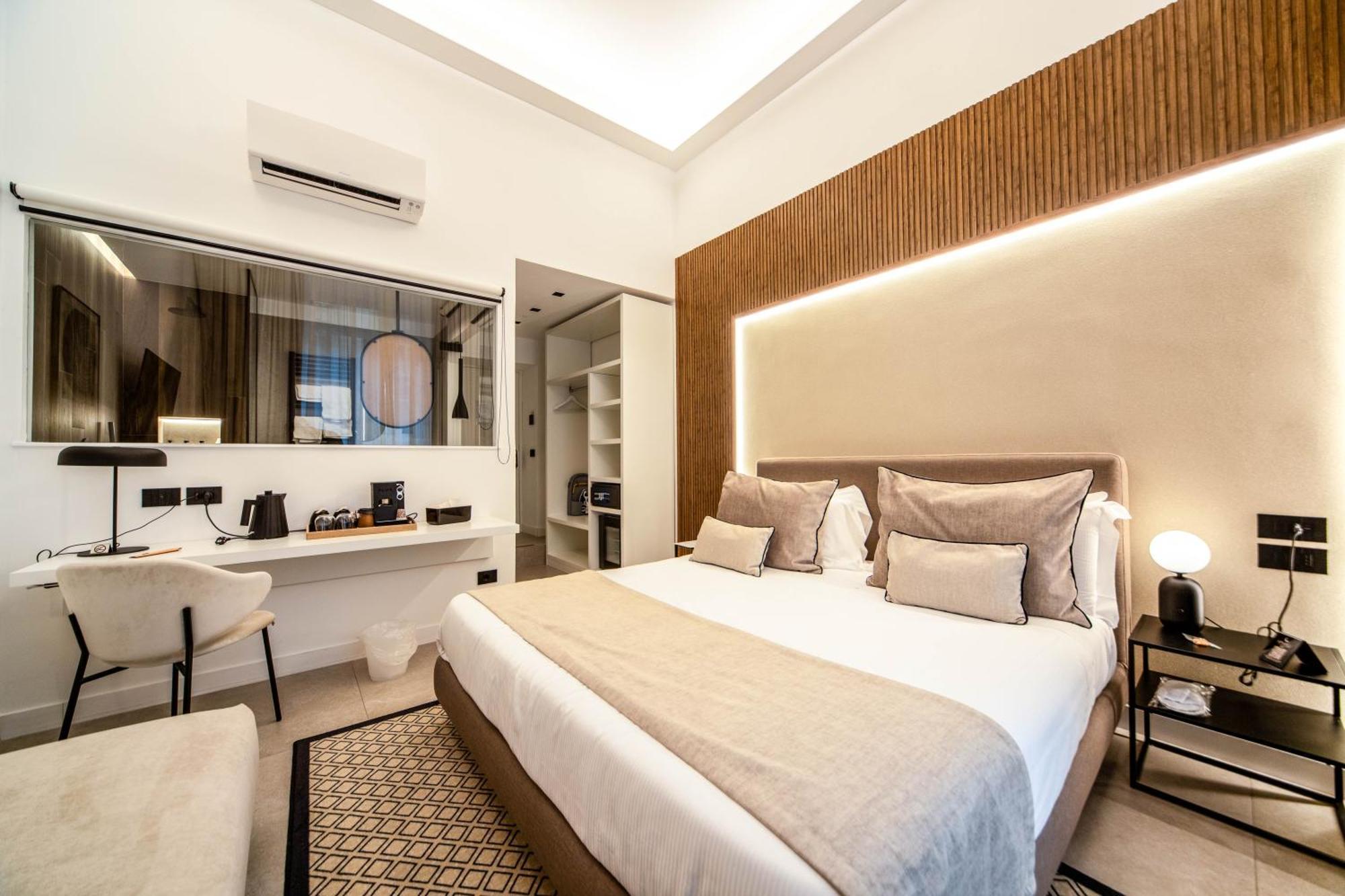 Hotel Mamalu - And *