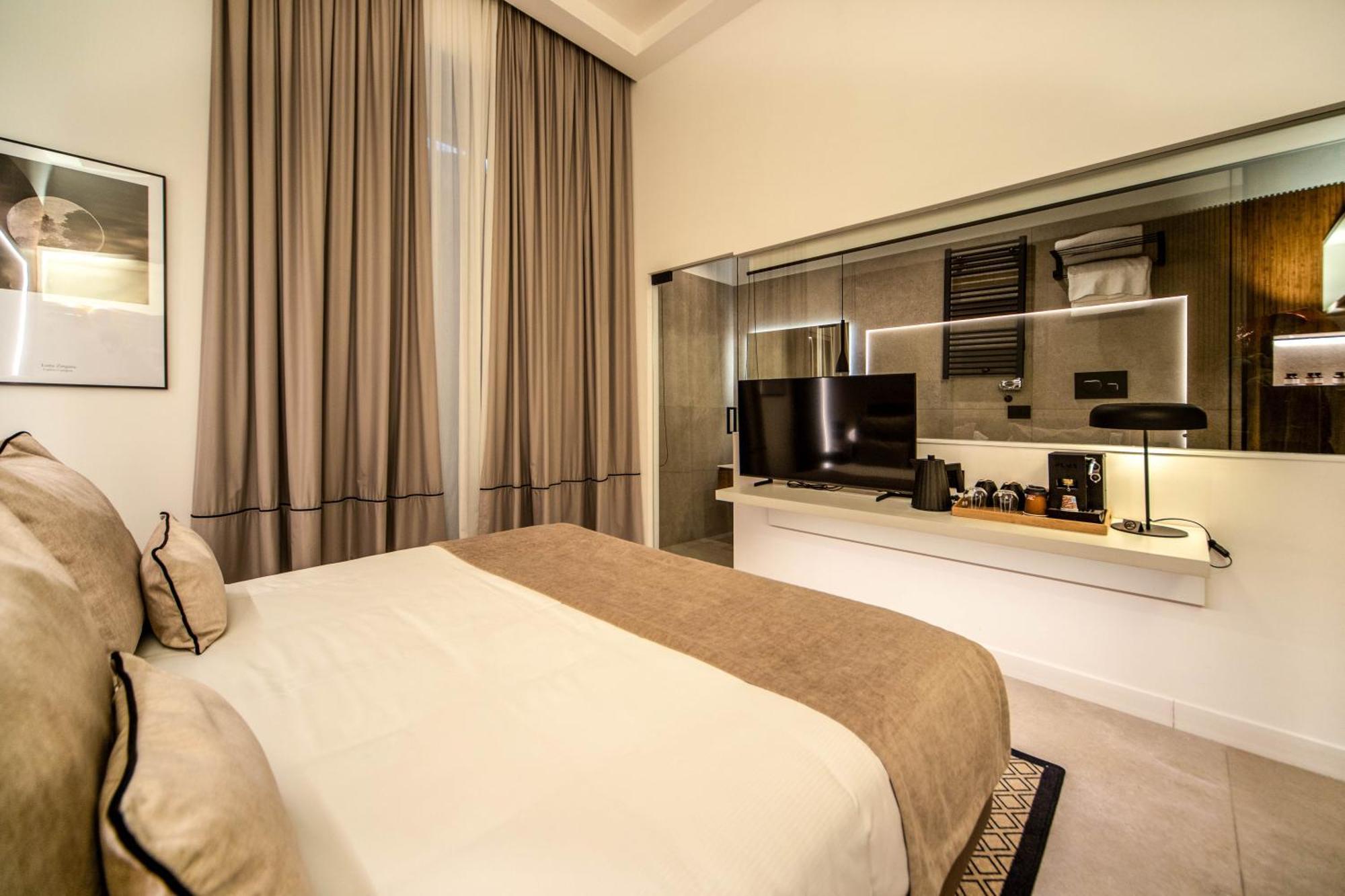 Mamalu - And Hotel *